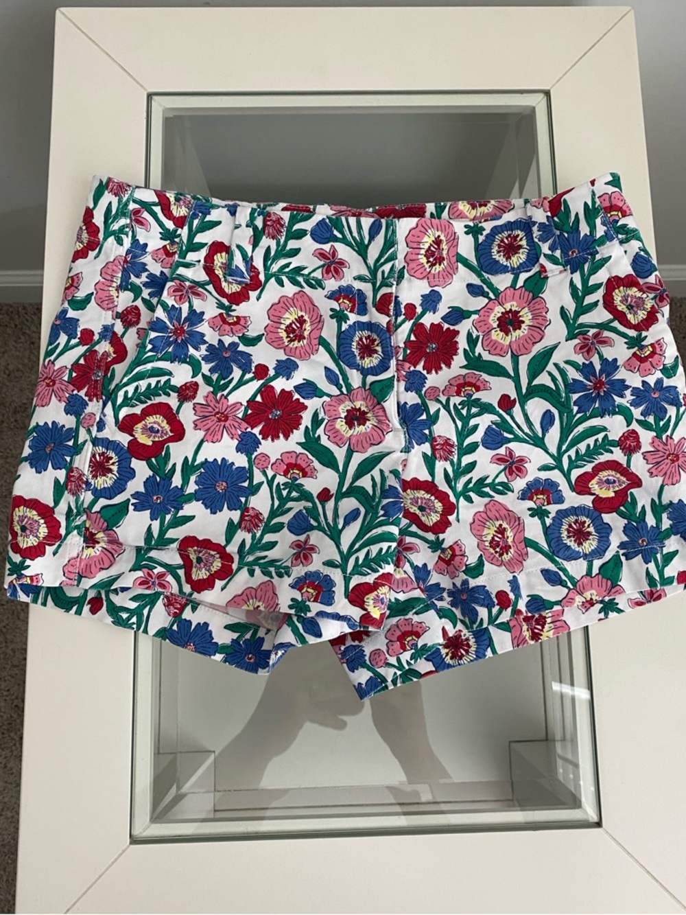 Vineyard Vines White Floral Shorts